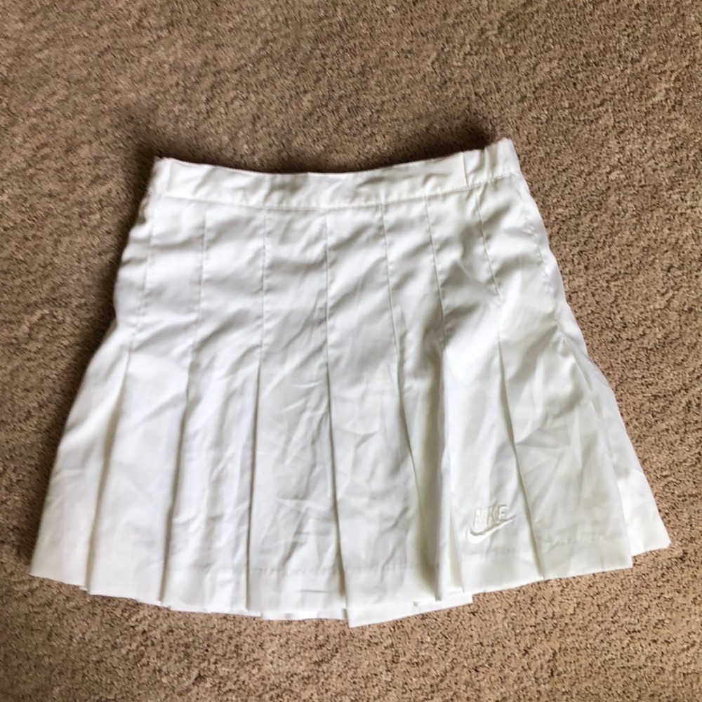 Nike Women’s White Tennis Skirt Size 6 XS/S